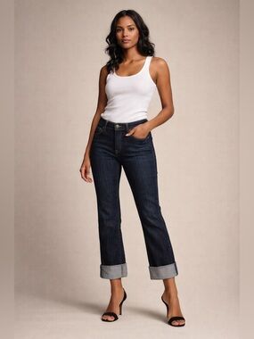 Levi’s Dark Wash  Cropped Jeans Size 9M Stretch Denim Cuffed Hem